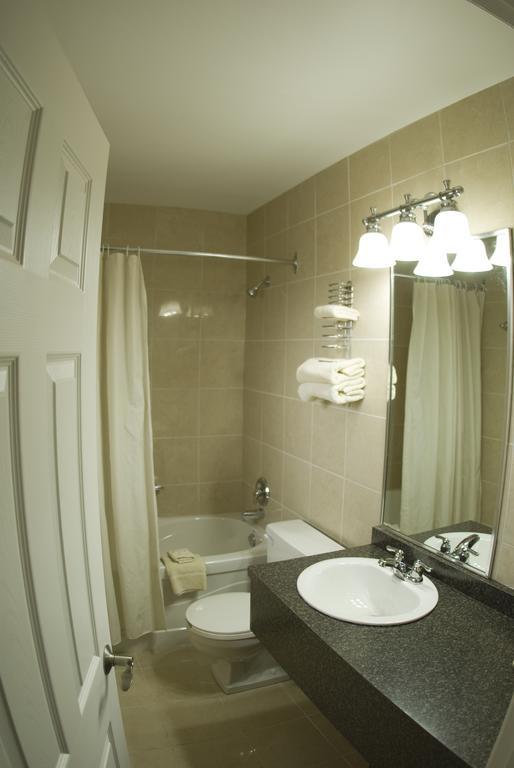 Falls Manor Resort Niagara Falls Room photo
